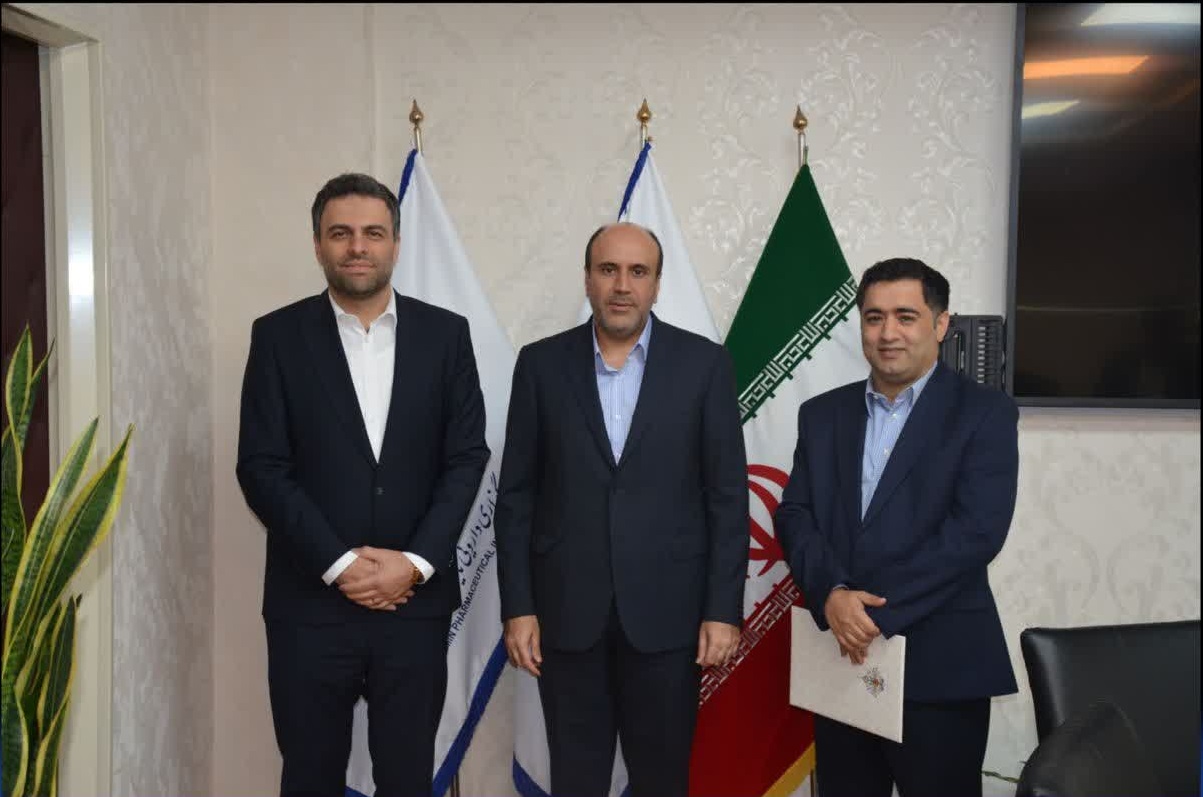 دکتر فرید باقری مدیرعامل شرکت کارخانجات داروپخش شد